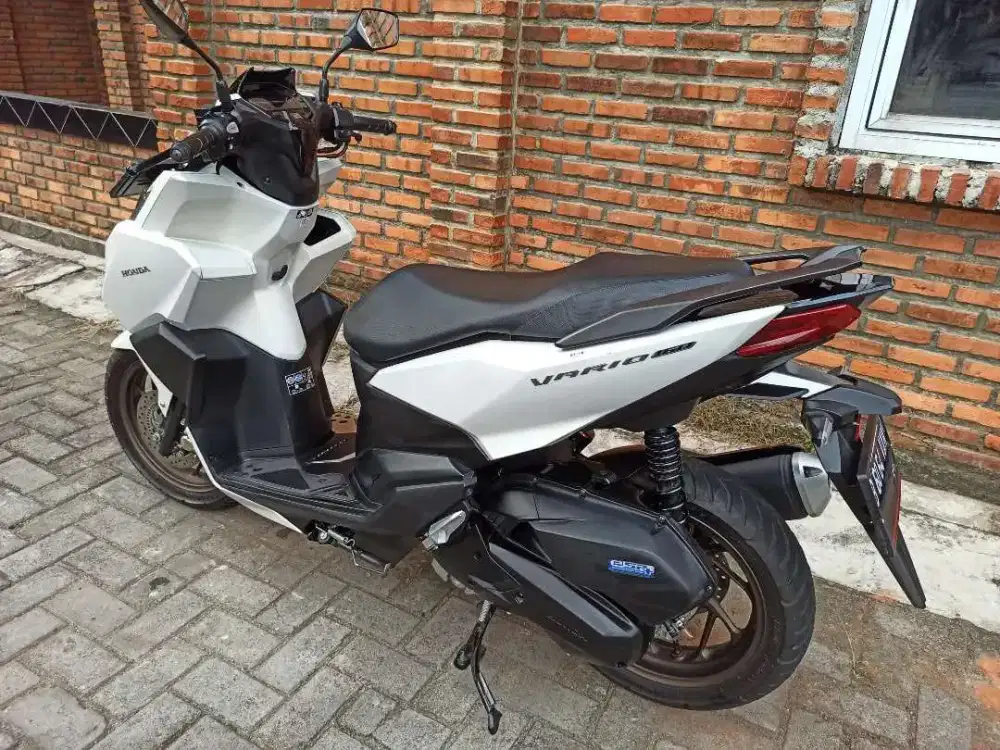 Honda Vario 160 tahun 2022 surat komplit