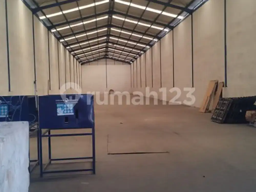 *DiJual & DiSewakan GUDANG KAMAL MUARA, PENJARINGAN, RAPI SIAP DIPAKAI...*
Jual-Sewa Gudang
PENJARINGAN - Jakarta Utara.(Kode Rmrg 2548)