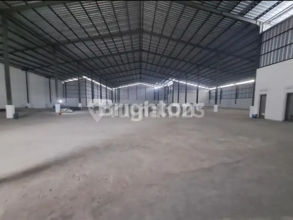 GUDANG FRESH NEW DI KEDAUNG KALI ANGKE, CENGKARENG, JAKARTA BARAT (KODE RMRG 2658)