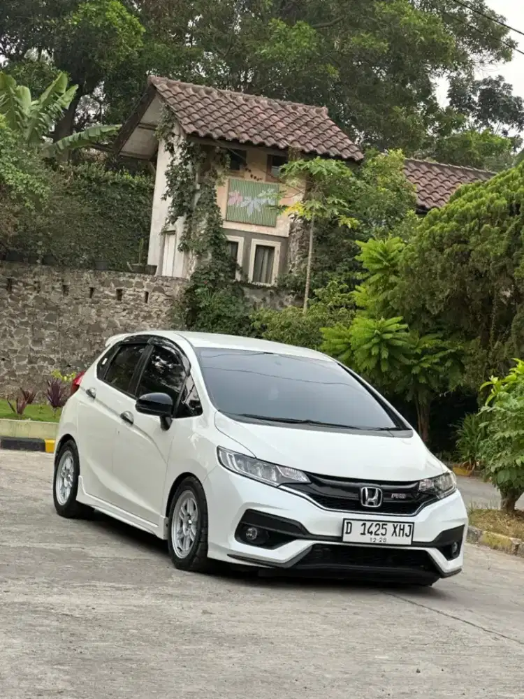 JAZZ RS MULUS ISTIMEWA