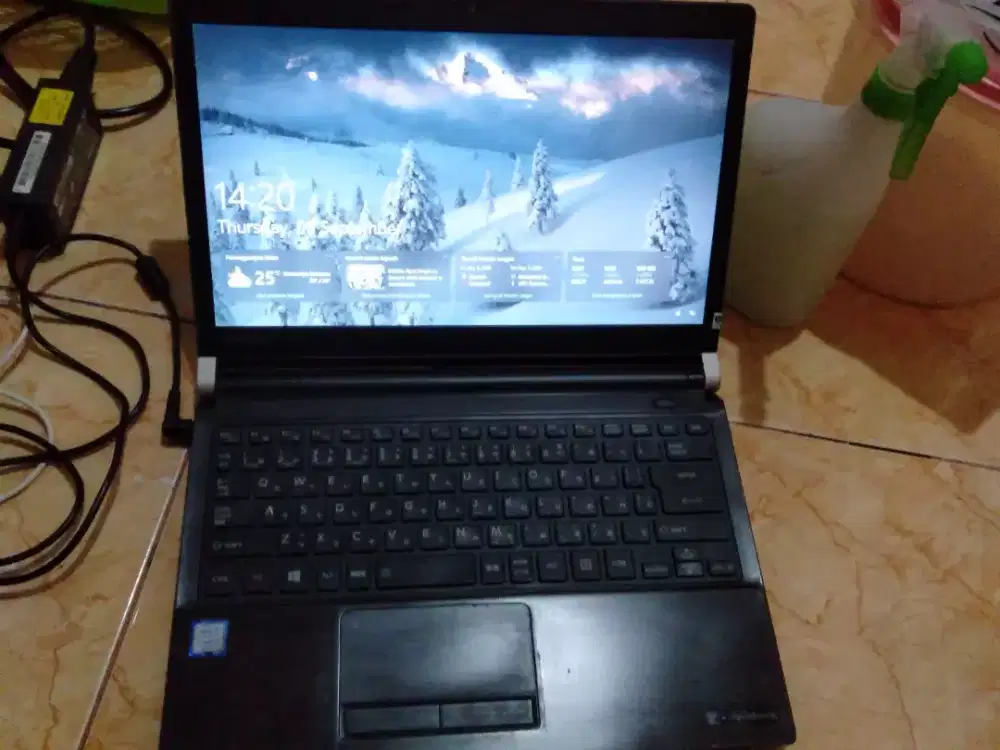 Toshiba dynabook R73