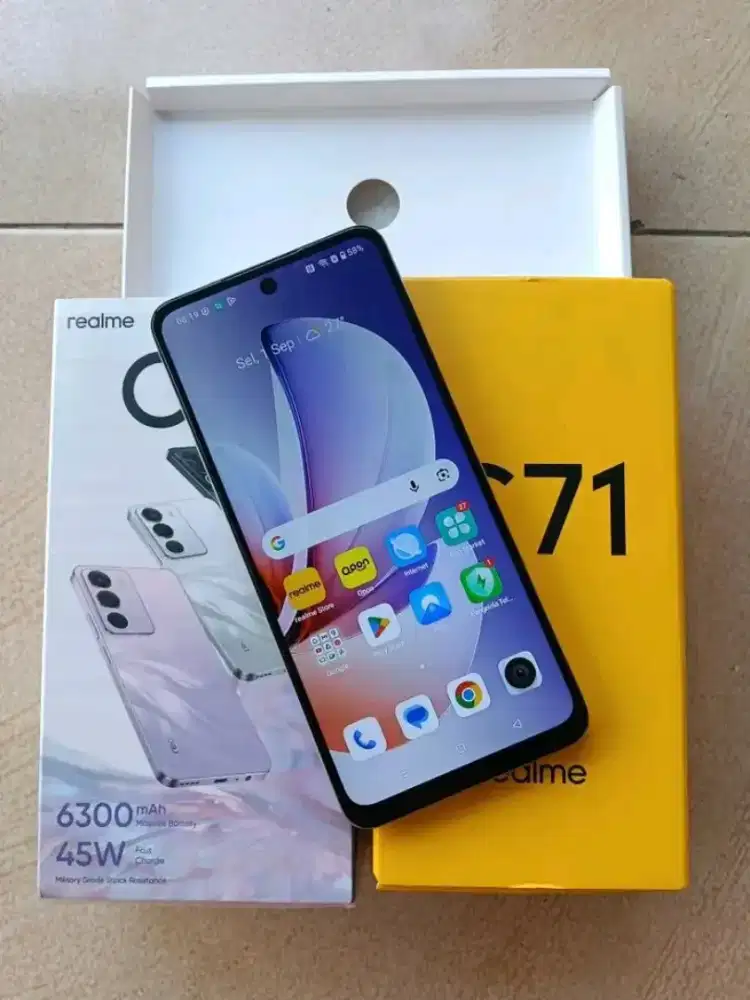 Realme c71 like new..4+4/128