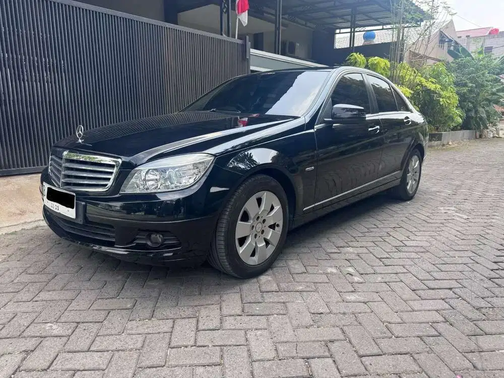 Mercedes-Benz C200 2010 Bensin