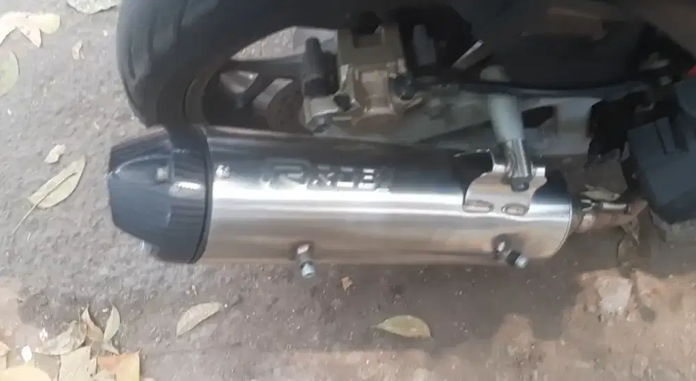 Knalpot vario 160 rob 1 original