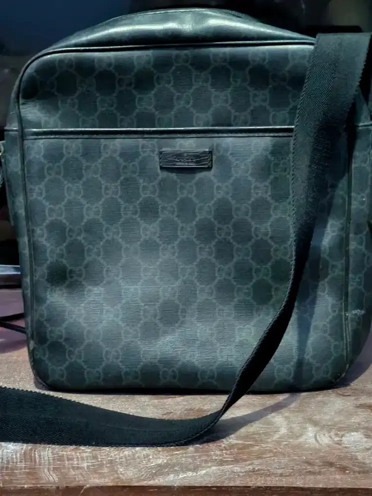 Tas selempang Gucci messenger made in italy