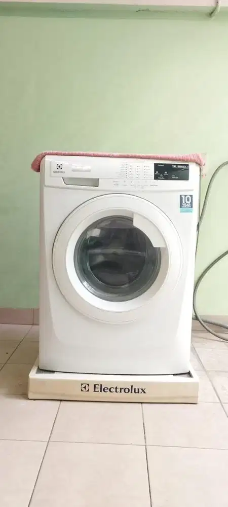 Electrolux mesin cuci Model EWF80743 Type FLT540341 Made in Thailand