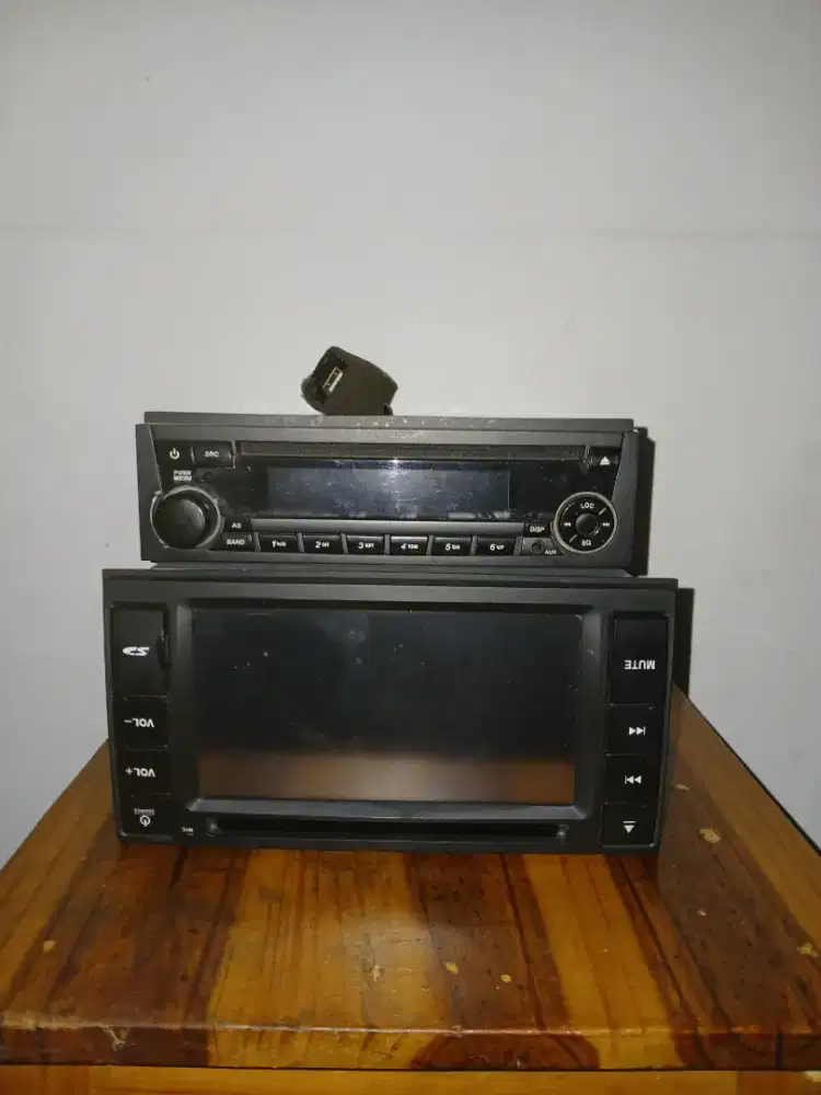 Head unit Daihatsu Ayla dan Nissan Grand Livina
