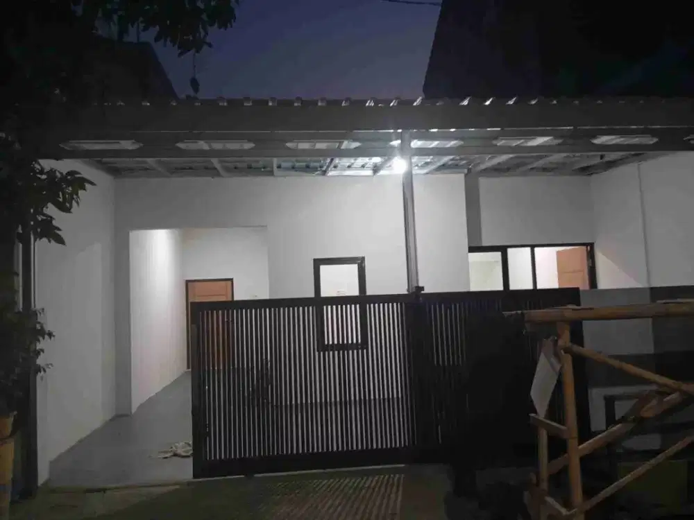 RUMAH DI PLAMONGAN INDAH PEDURUNGAN SEMARANG