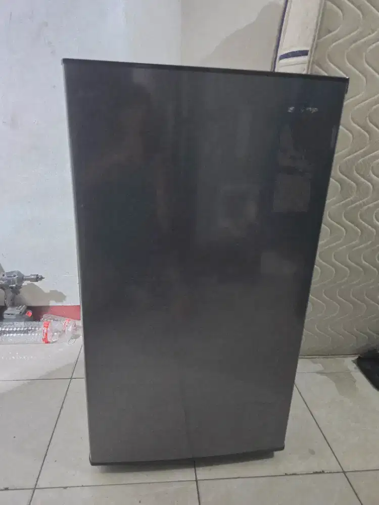 kulkas 1 pintu sharp