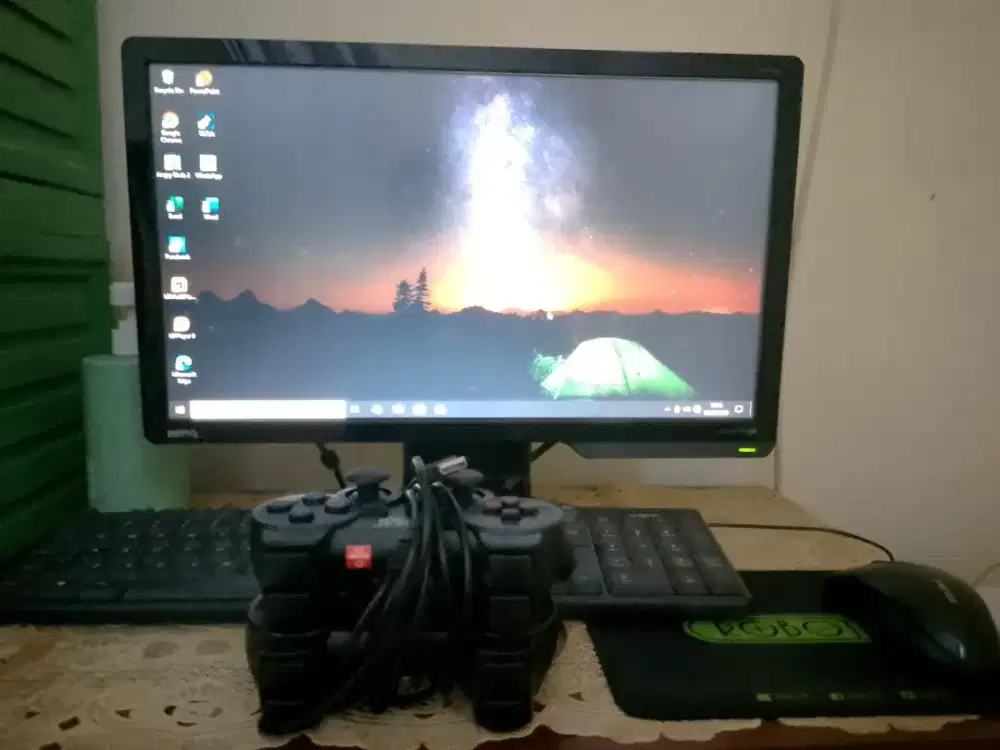 Komputer gigabyte i5-4570 3.20GHZ 4-core 8GB RAM 256GB + monitor BENQ