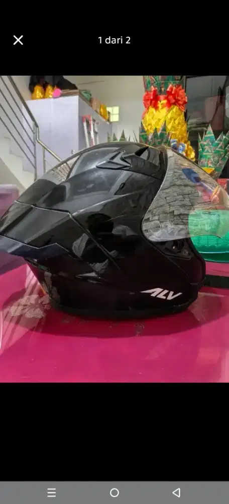 Helm ALV warna hitam