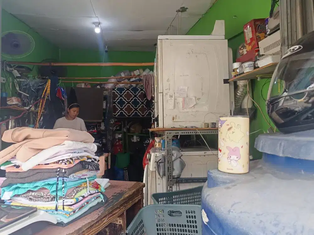 Staff Laundry Wanita