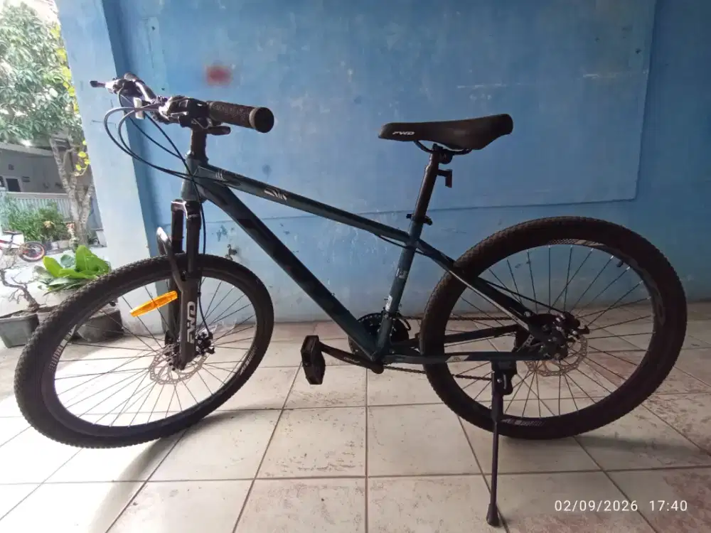 Sepeda gunung (MTB) merk forward