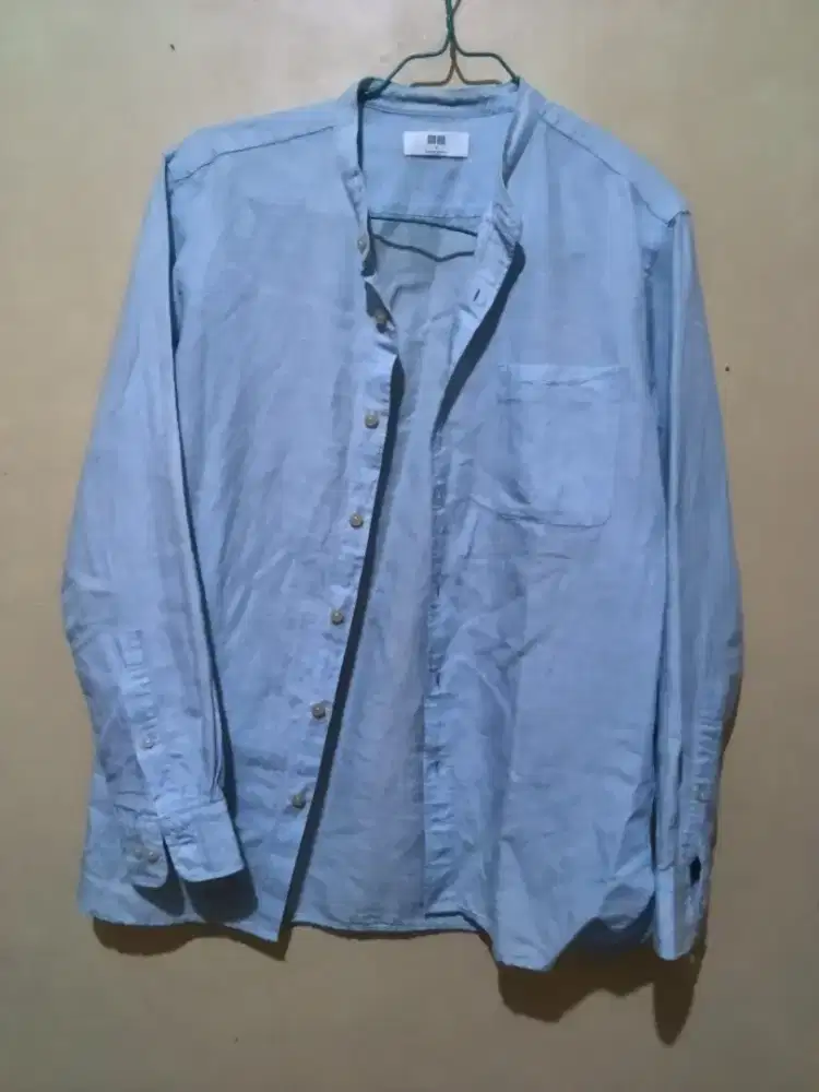 Uniqlo Kemeja Linen sz M, made in Vietnam