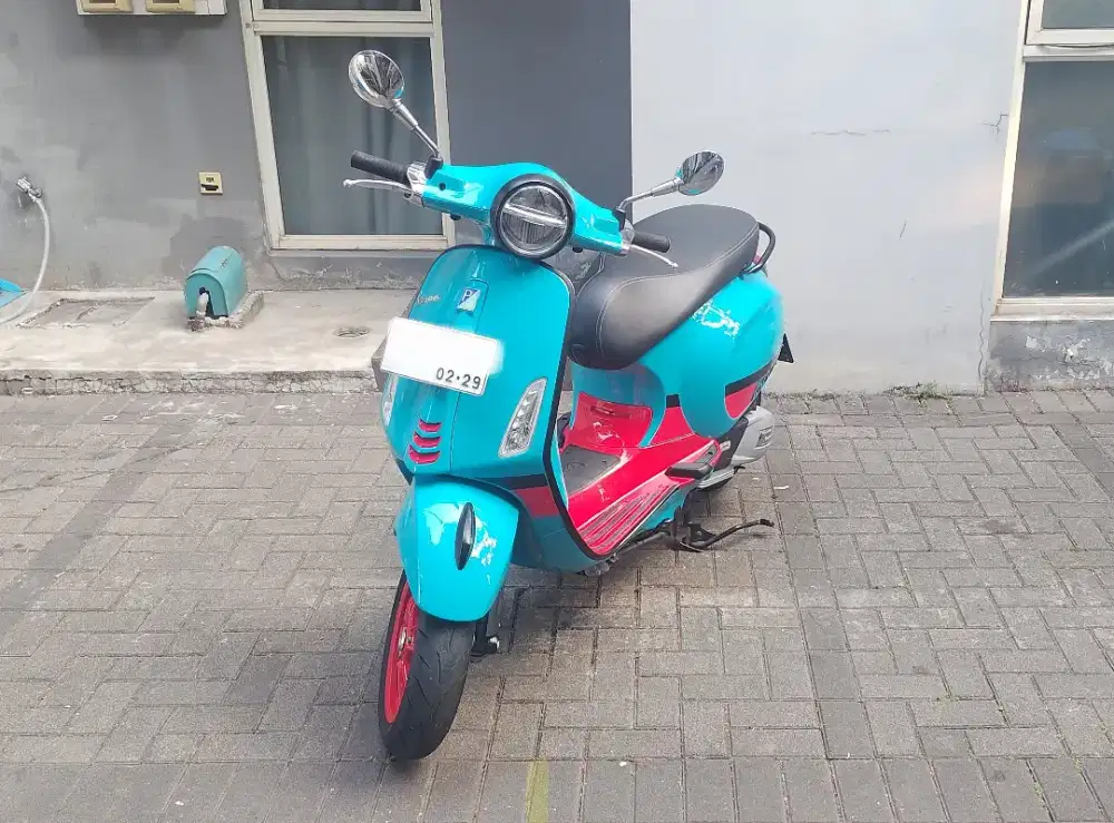 DIJUAL CEPAT! LIMITED EDITION Vespa Primavera Blue Audace  ABS 150cc