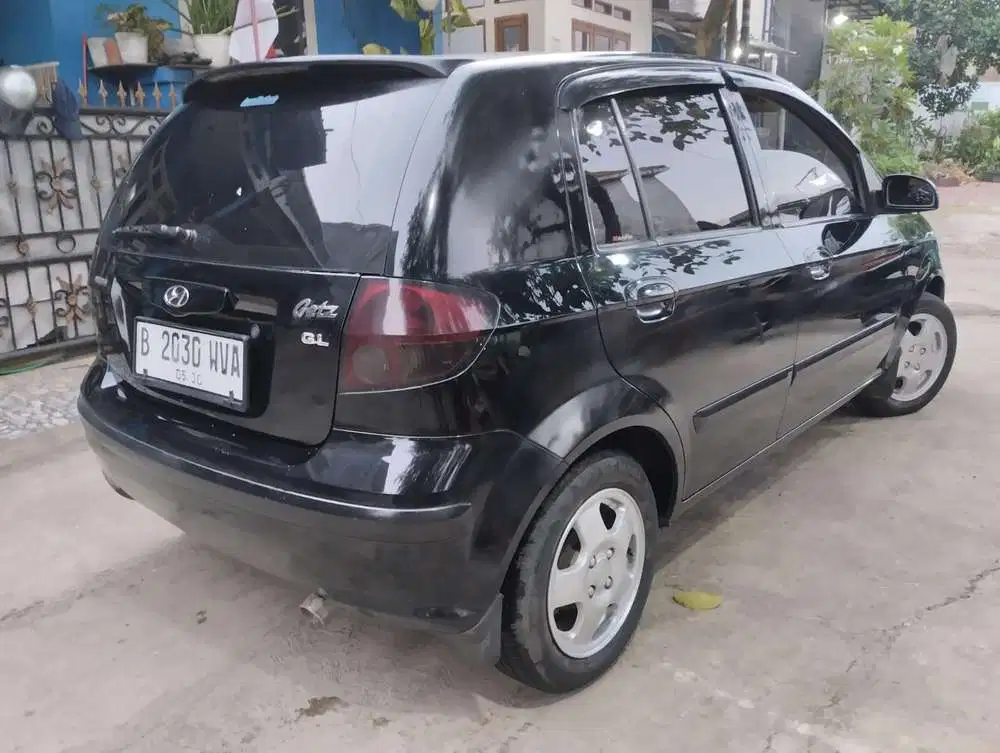 Hyundai gets 2003 Bensin