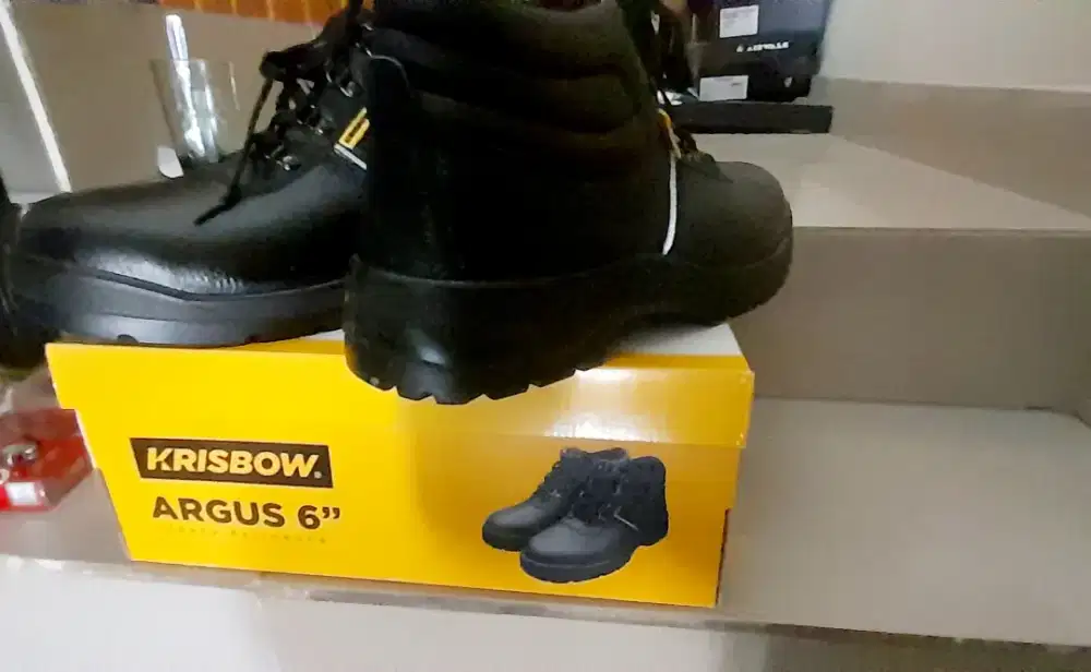 Sepatu krisbow sefety argus ukuran 44