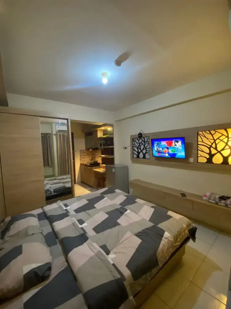 Sewa apartemen harian murah Green pramuka city