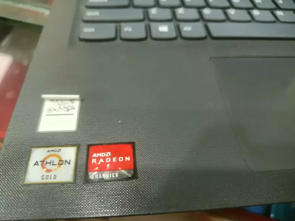 Lactop Lenovo v14-Ada ram 4 SSD M2 NVME 256 normal semua  unit charger