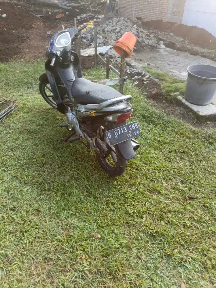 Jual capek honda supra 125 . Semua hidup mesin aman. Pjk idup