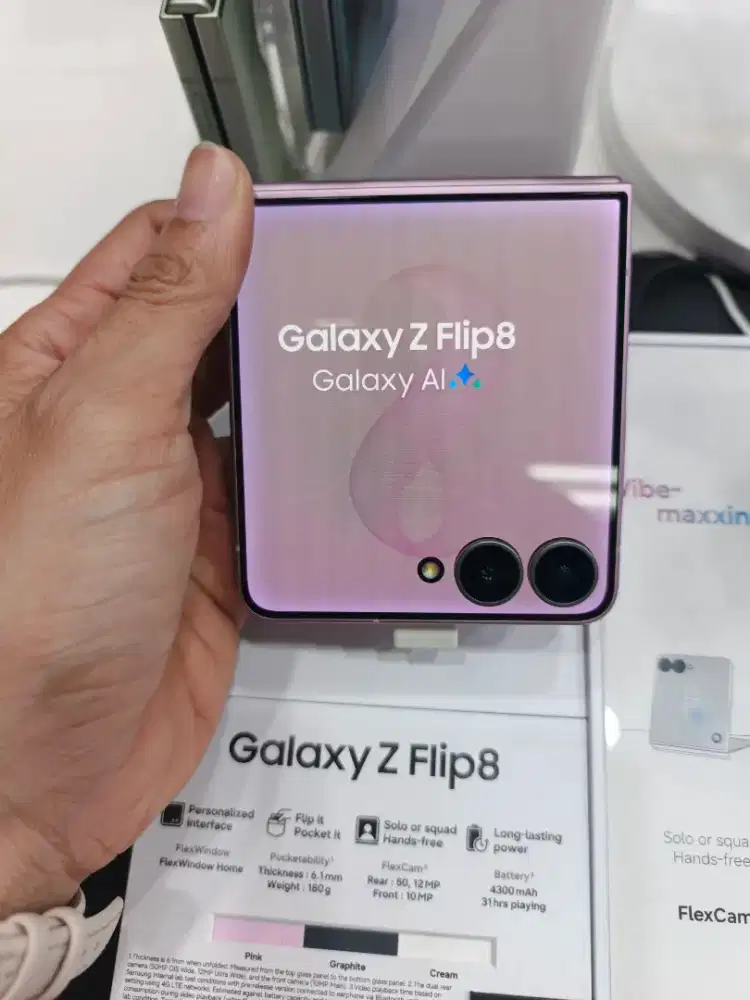 Samsung Foldable flip 8