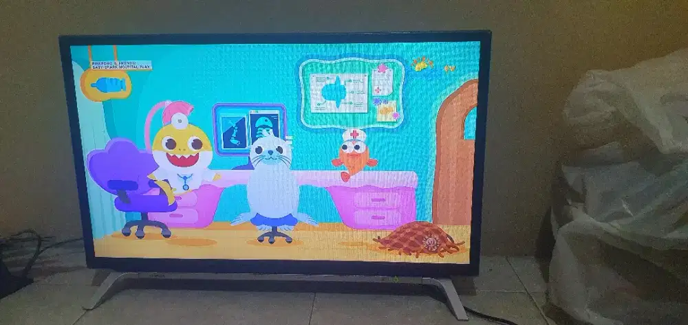 TV, Toshiba smart TV 32 inch