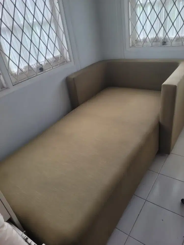 Sofa single panjang