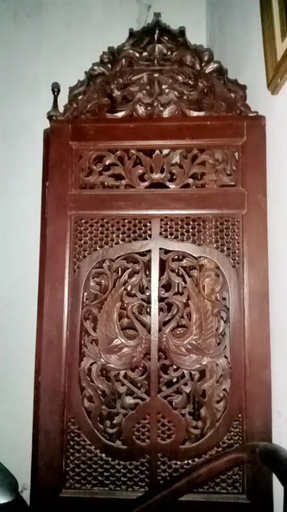Pembatas kayu jati ukir