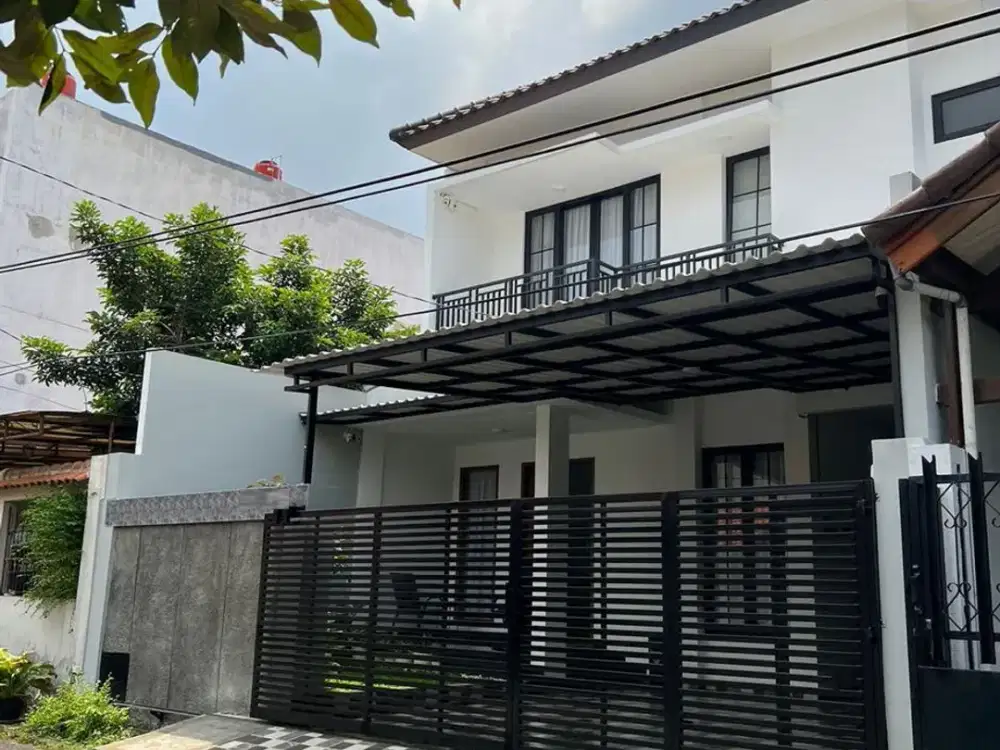 Dijual Rumah Bagus 2 Lantai Ada Swimming Pool Lokasi Strategis Dekat Akses Stasiun Pondok Ranji di Sektor 1 Bintaro Bs 18679