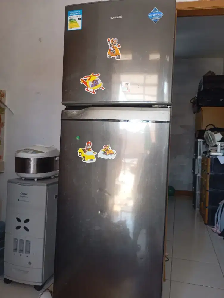 Dijual Kulkas 2 Pintu Merk Sanken 324 Liter