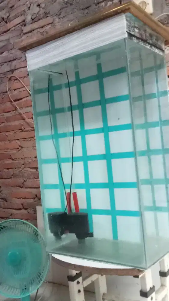 Jual aquarium tower saja ukuran 38x2570  kondisi masih bagus