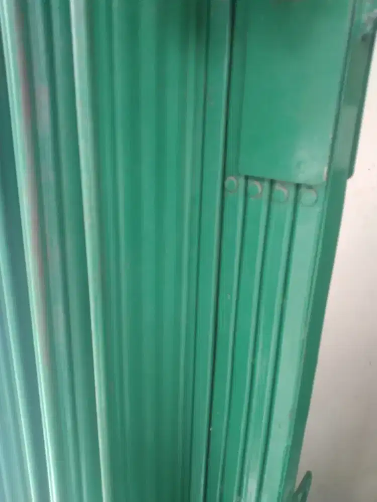PINTU HARMONIKA TAHAN KARAT