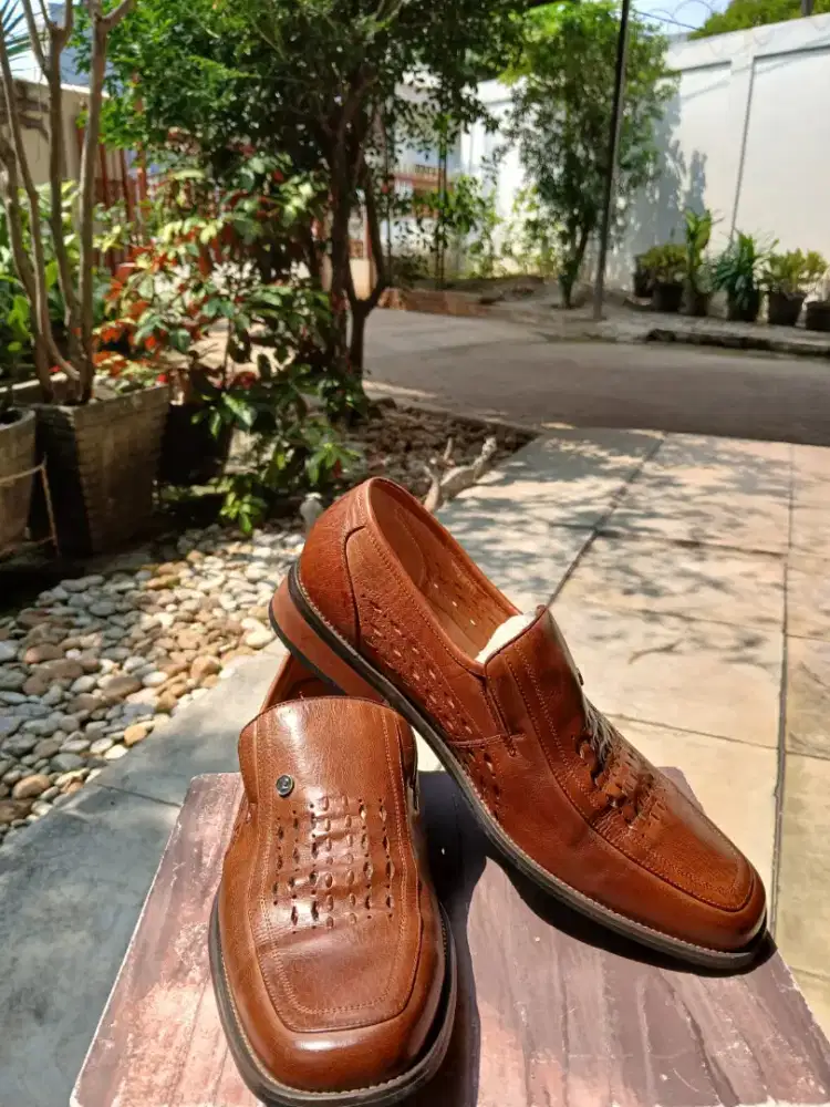 Jual Sepasang Sepatu Pria Piere Cardin Kulit