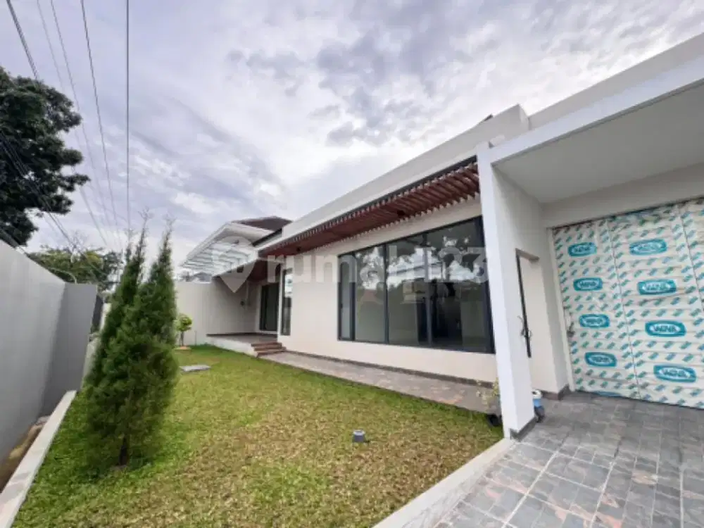 Rumah Siap Huni Bagus Semi Furnish di Semarang Barat A5380