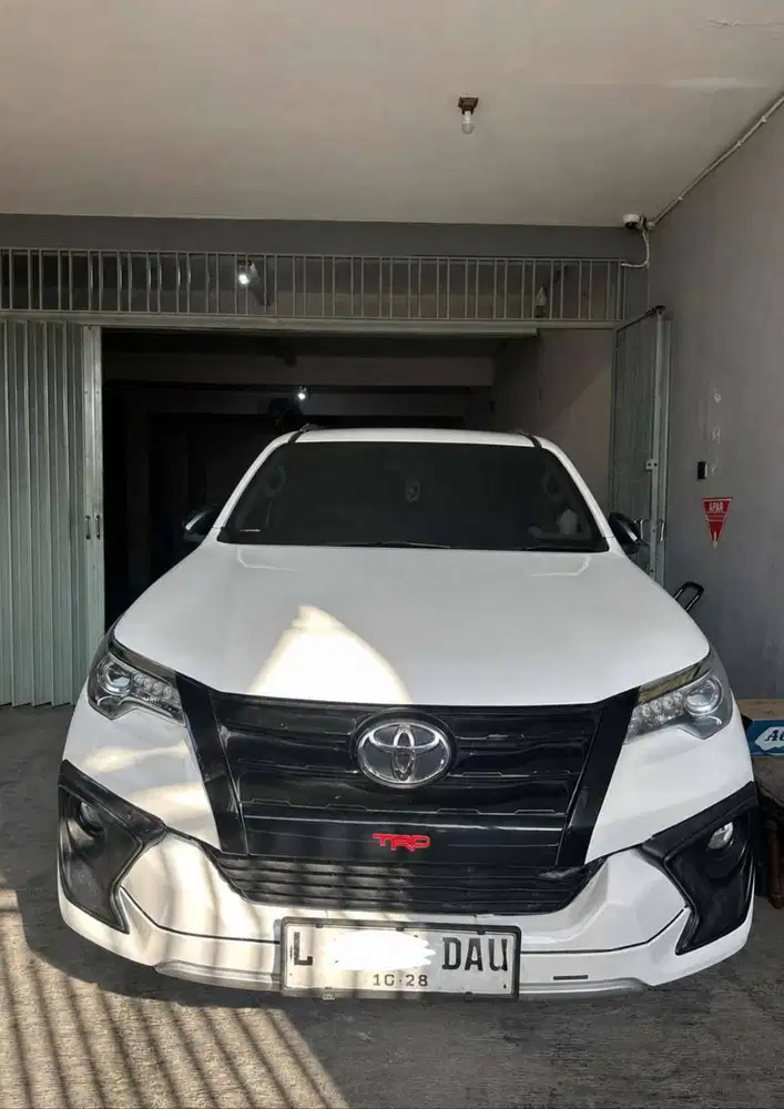 TOYOTA FORTUNER VRZ TRD MATIC (2018)