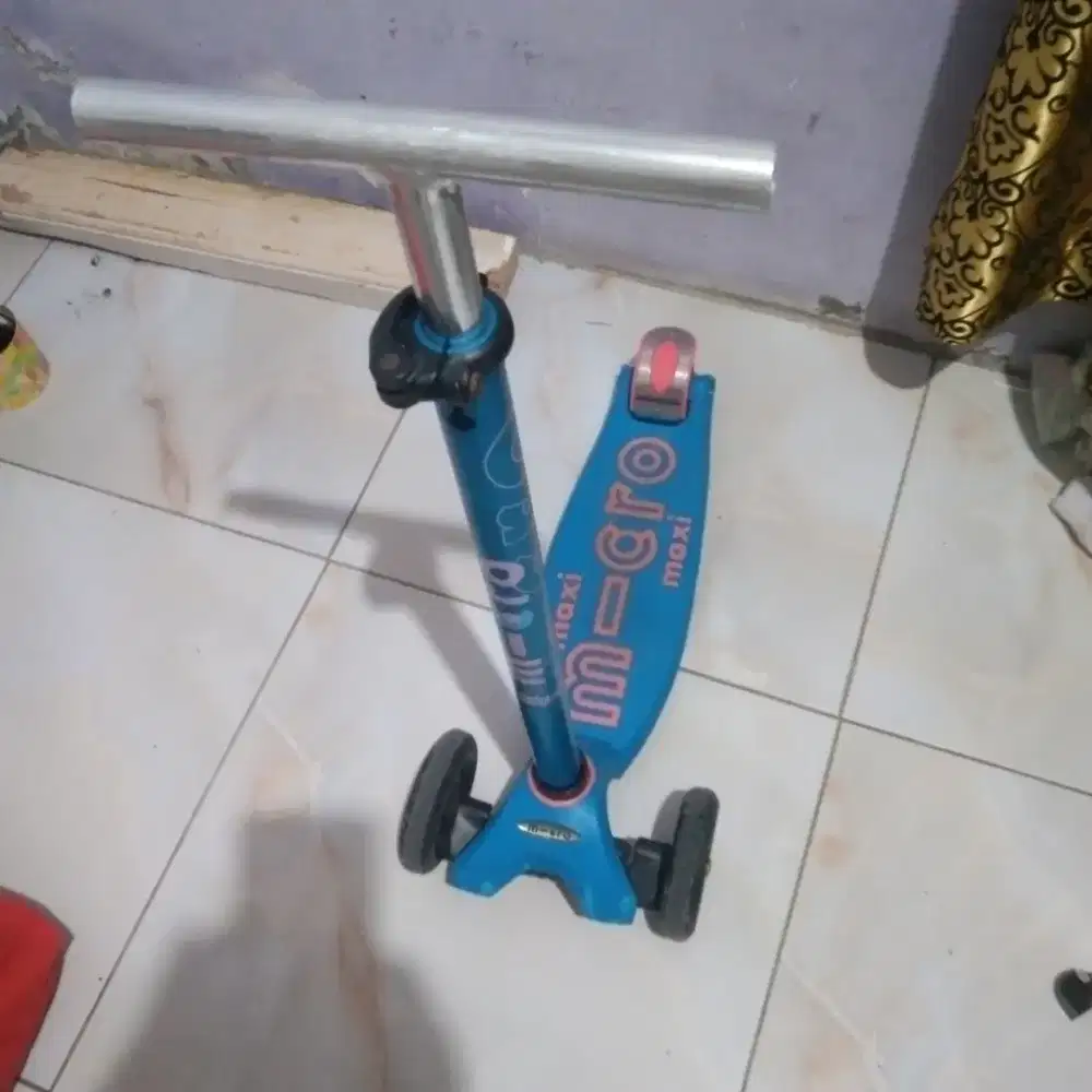 Scoter m-cro maxi