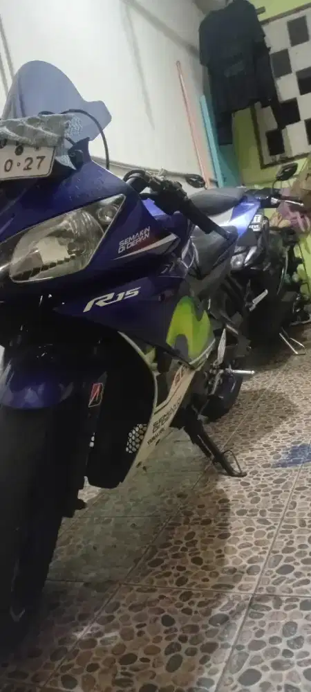 Motor R 15 V2 thn 1017