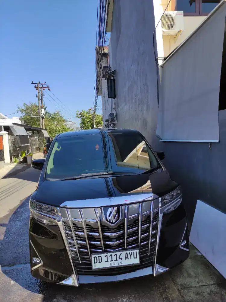 Toyota Alphard tahun 2019