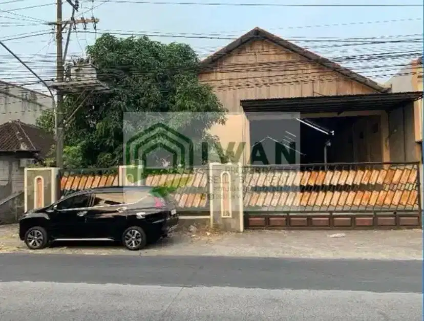 Gudang Zona Merah Strategis Hadap Jalan Raya Provinsi