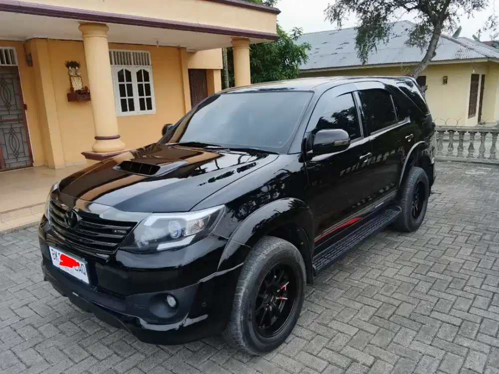 Toyota Fortuner VNT 2013 G TRD AT