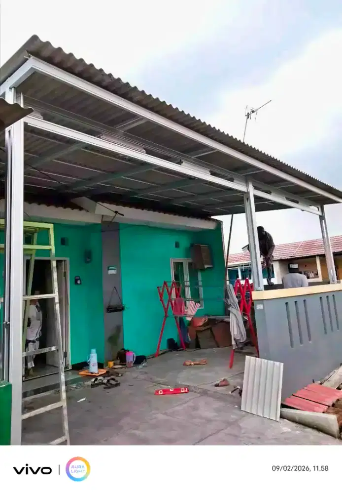 Kanopi baja ringan dan garasi