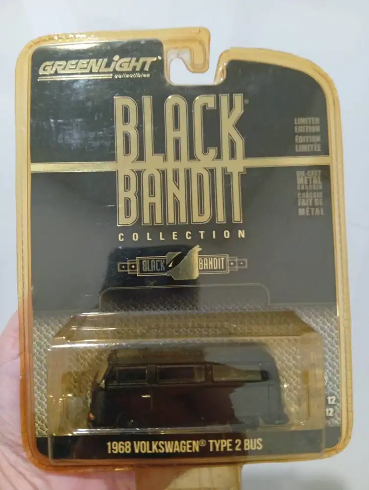 Greenlight 1968 VW Volkswagen Type 2 Samba Panel Bus Black Bandit