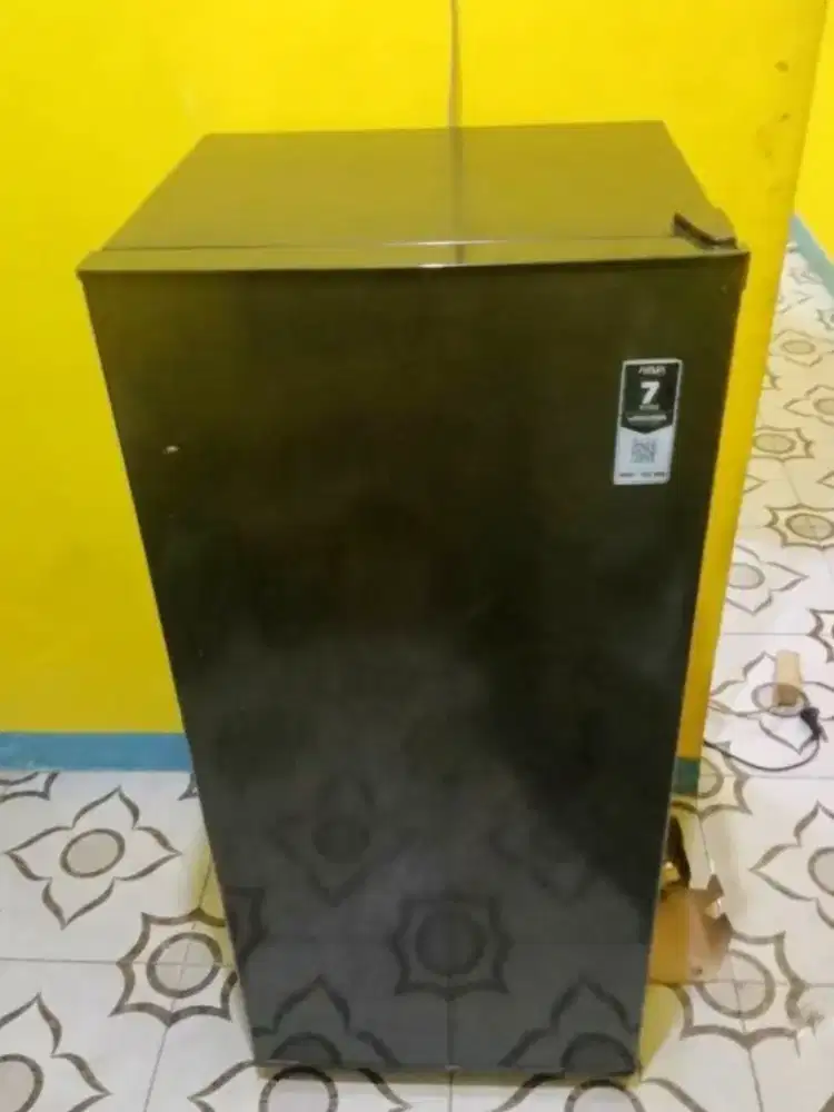 JUAL CEPAT ! Kulkas 1 Pintu, Merk AQUA