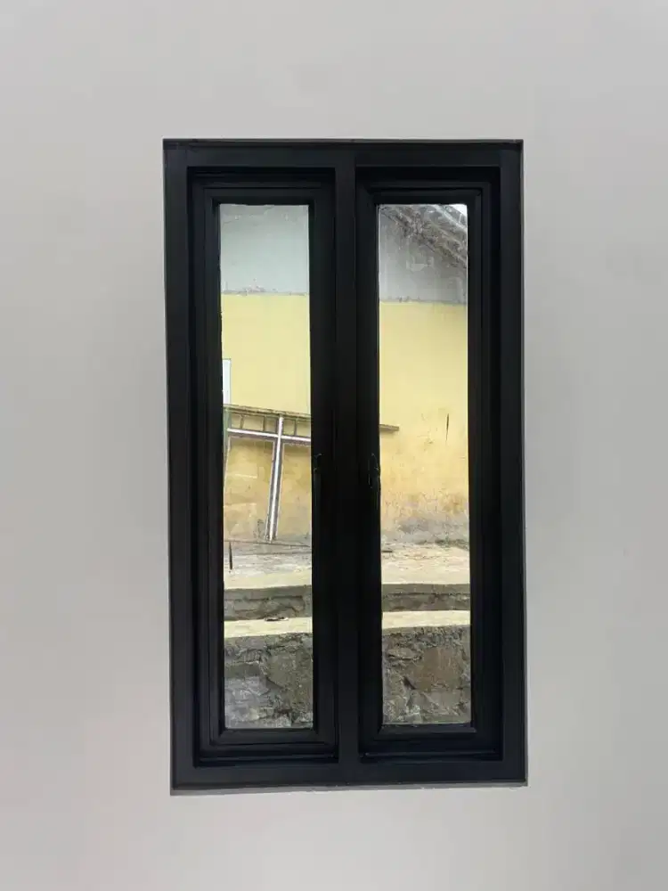 Kusen aluminium pintu aluminium partisi aluminium kaca