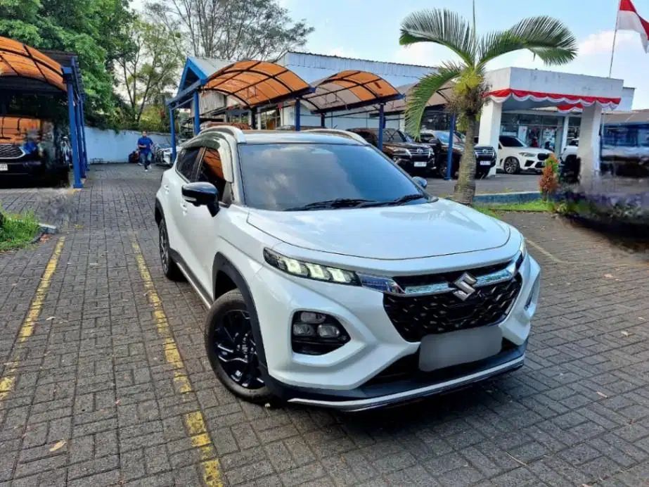 Suzuki FRONX 1.5 SGX Hybrid Bensin-AT 2025