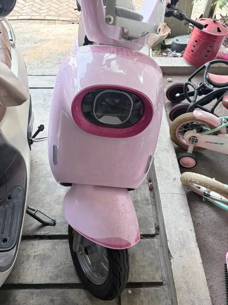 DIJUAL SEPEDA LISTRIK EXOTIC PEMBELIAN BARU 2 BULAN