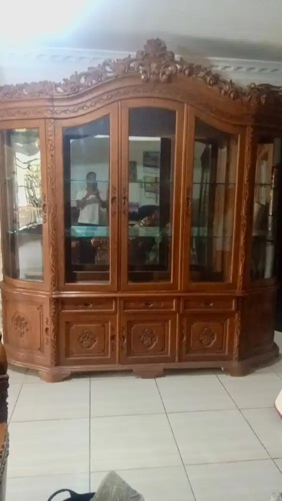 Lemari jati jepara asli
