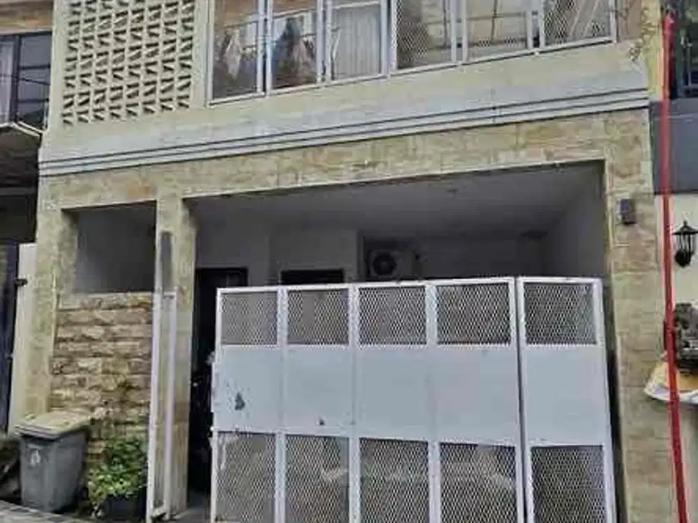 Rumah minimalis 2 lantai terawat siap huni lokasi Denpasar barat