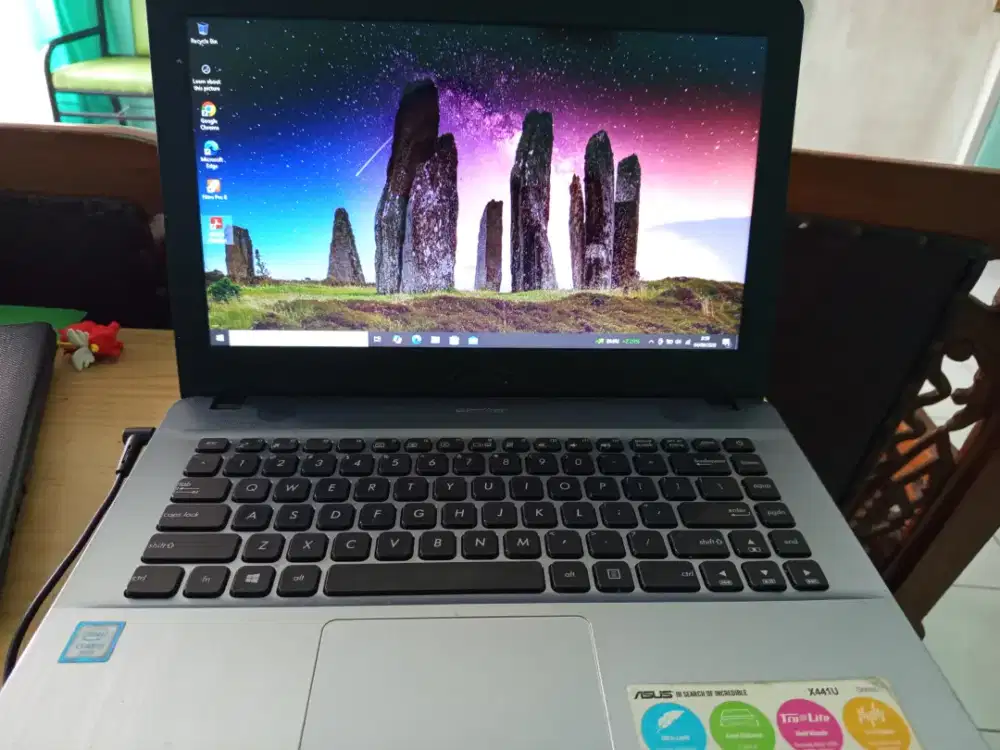 Laptop Asus X451U 2016