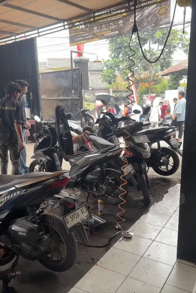 Dibutuhkan montir motor!!